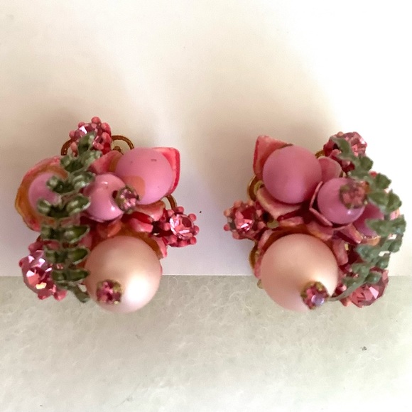 Vintage pink rhinestone and pearl earrings - Picture 1 of 3